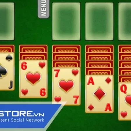 Cara bermain permainan kartu klasik Solitaire online 