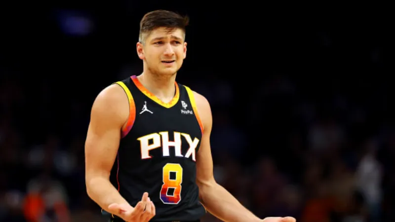 Grayson Allen Membuat 3+ Tiga (-108)